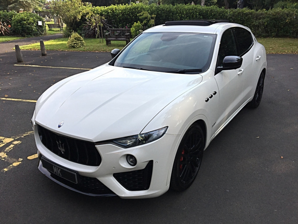 View MASERATI LEVANTE V6