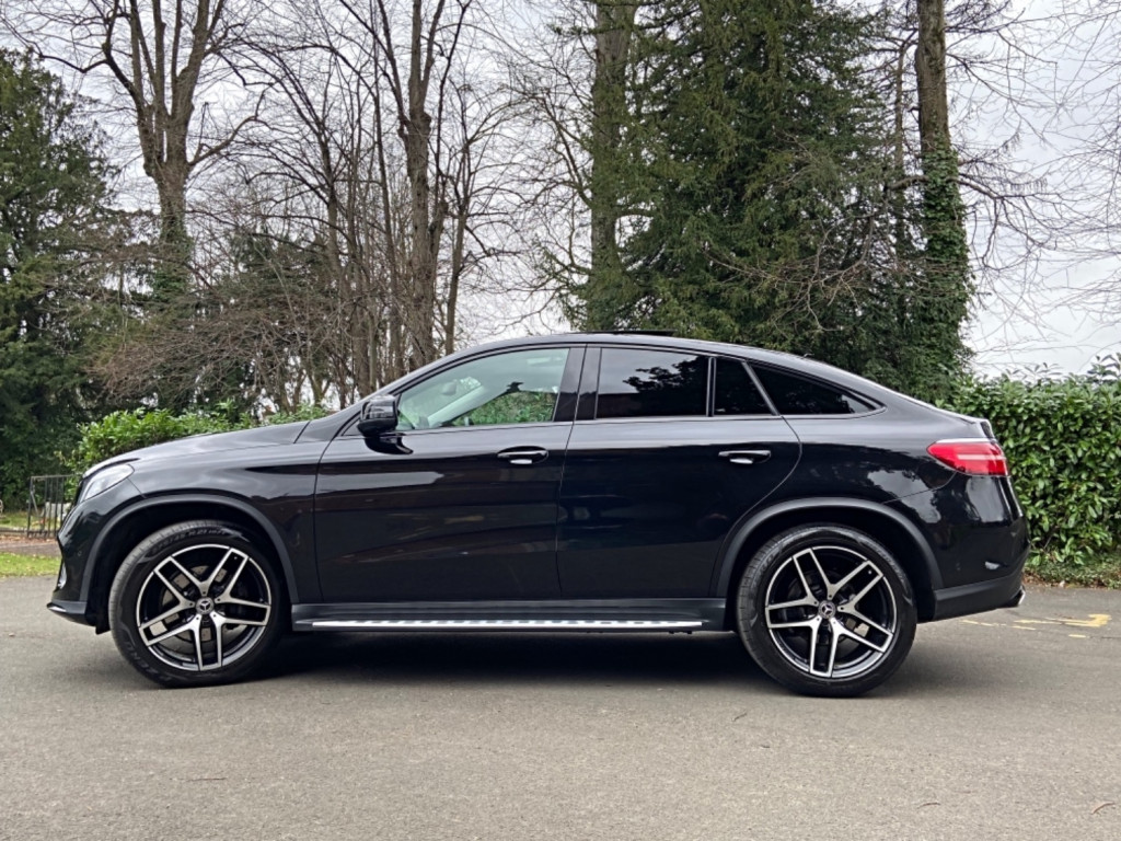 View MERCEDES-BENZ GLE CLASS GLE 350 D 4MATIC AMG LINE PREMIUM