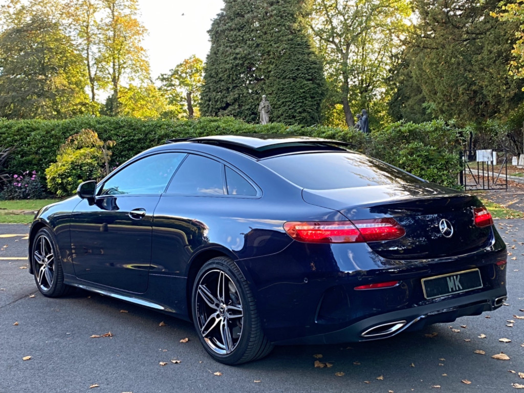 View MERCEDES-BENZ E CLASS E 400 4MATIC AMG LINE PREMIUM PLUS