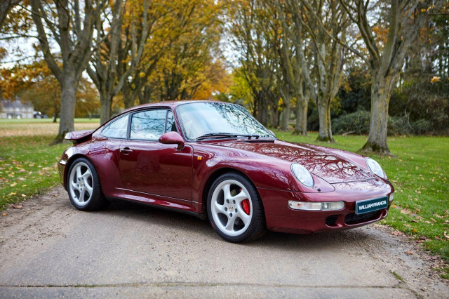 PORSCHE 911