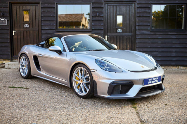 PORSCHE
