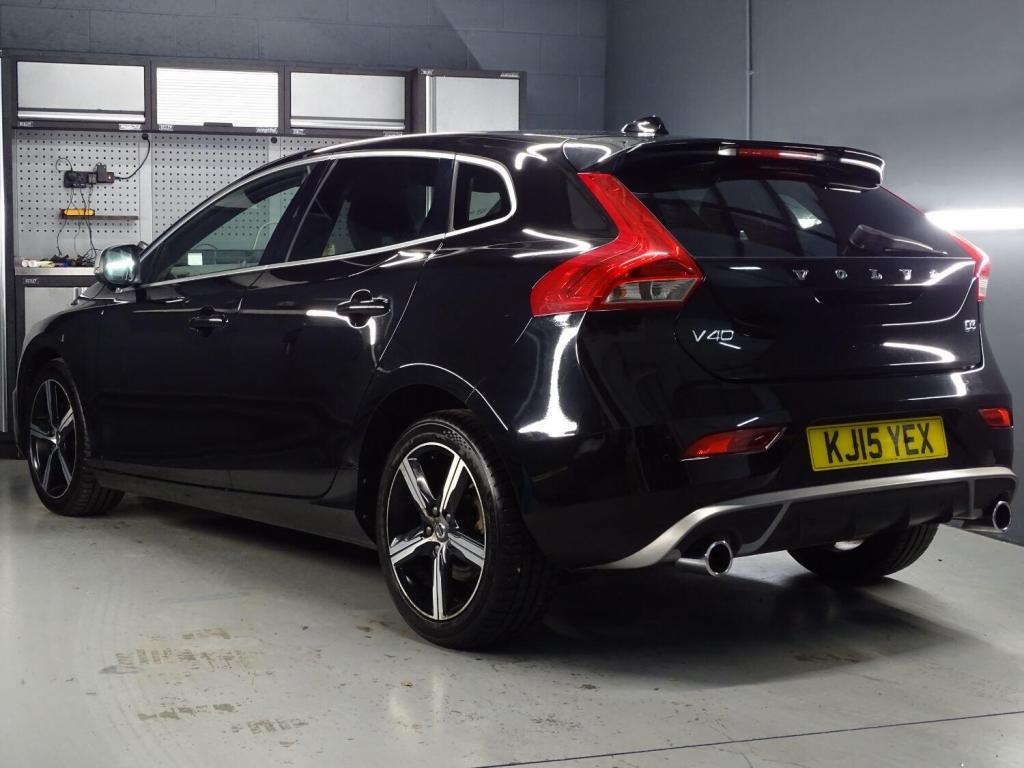 VOLVO V40