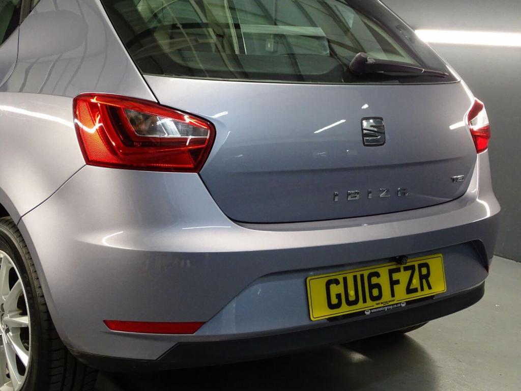 SEAT IBIZA