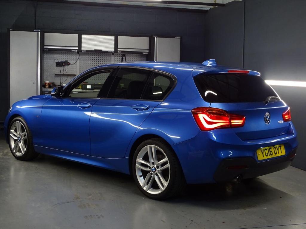 BMW 1 SERIES