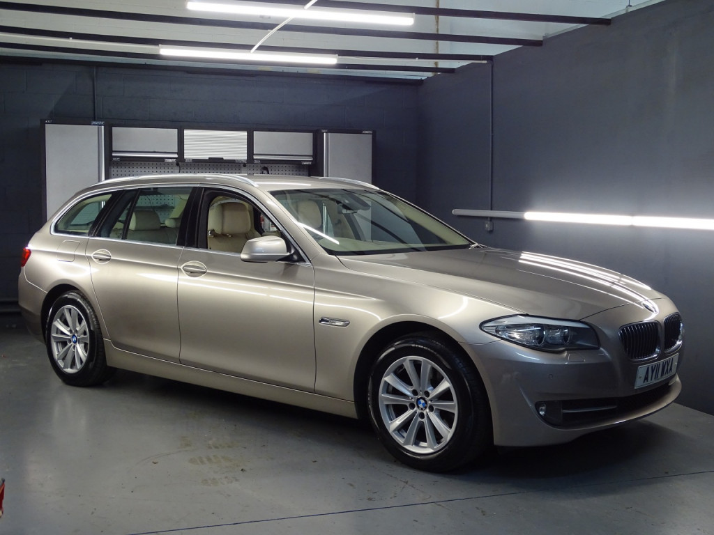 View BMW 5 SERIES 2.0 520d SE Touring