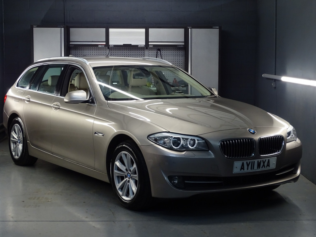 View BMW 5 SERIES 2.0 520d SE Touring