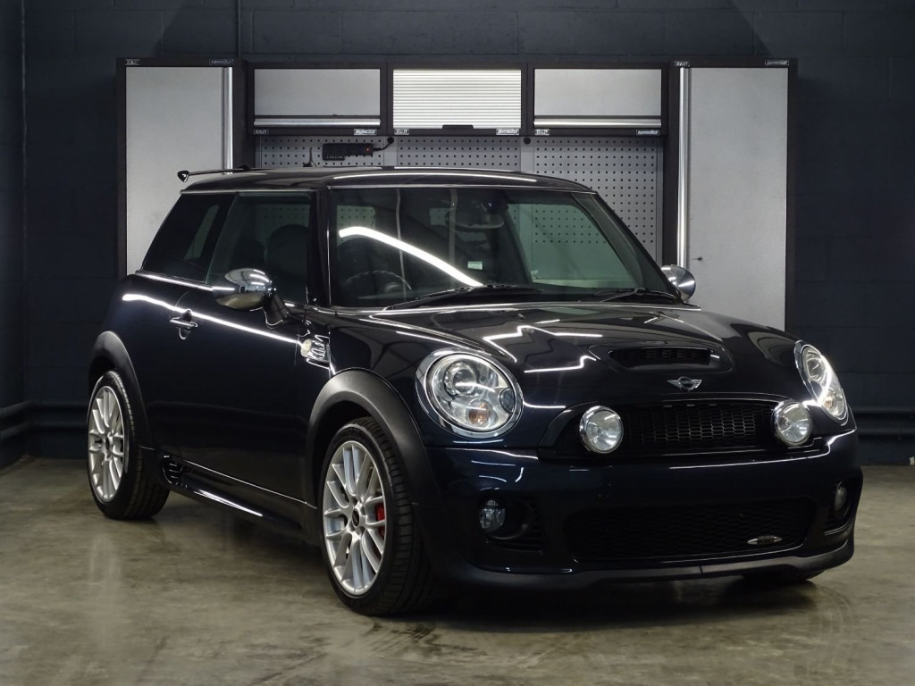 View MINI MINI JOHN COOPER WORKS