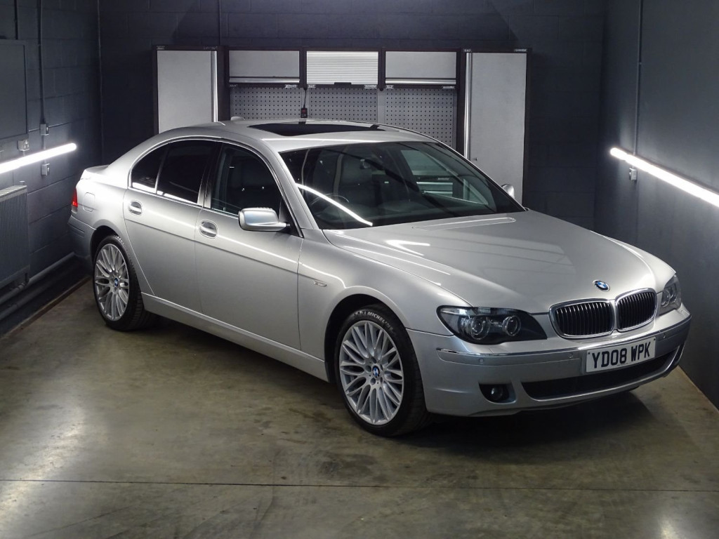 BMW 7 SERIES