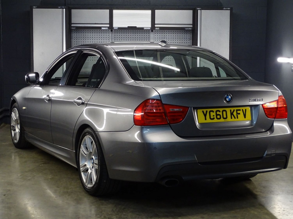 View BMW 3 SERIES 318D M SPORT