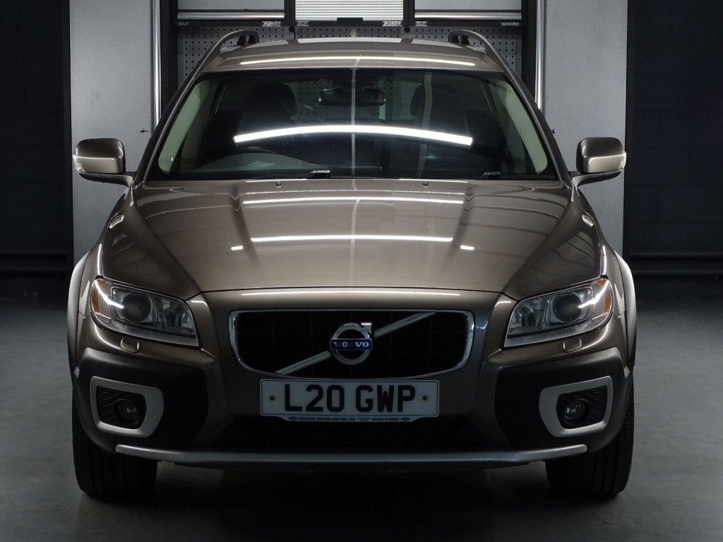 View VOLVO XC70 D5 SE LUX AWD