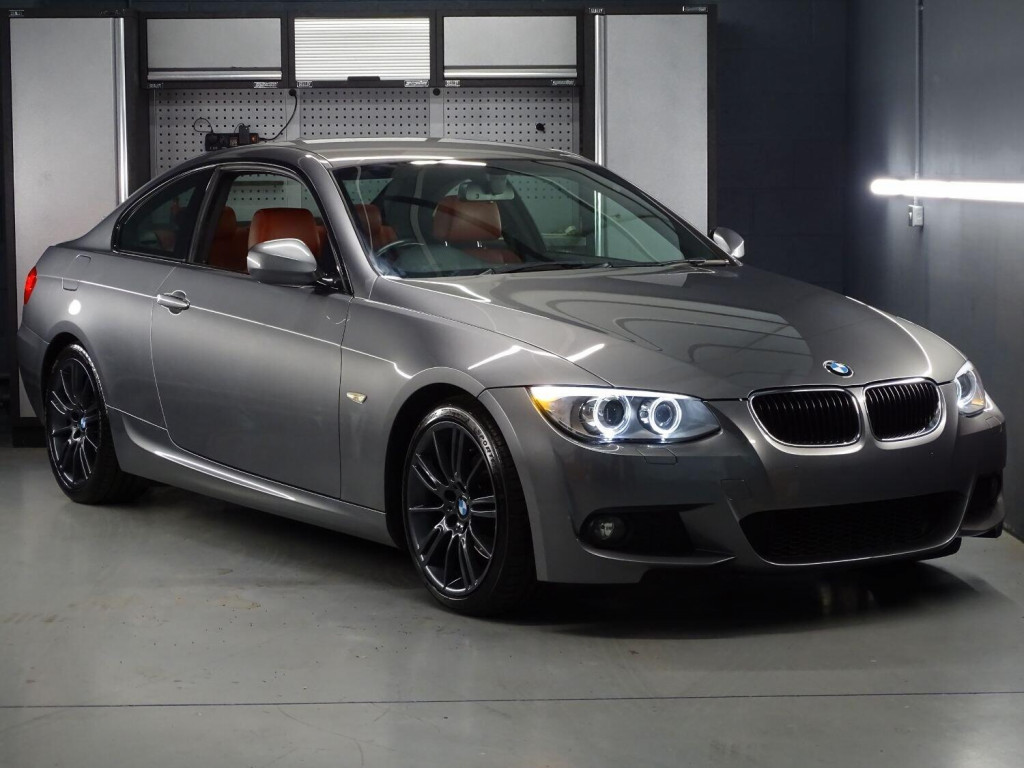 View BMW 3 SERIES 320D M SPORT