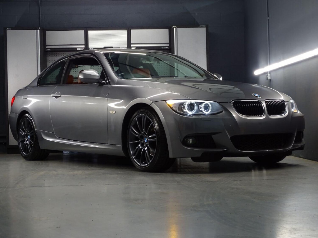 View BMW 3 SERIES 320D M SPORT