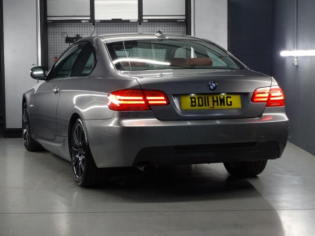 BMW 3 SERIES