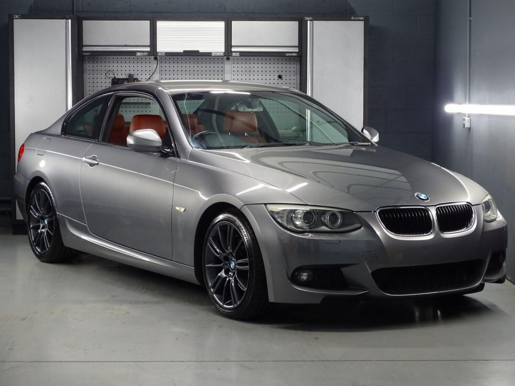 View BMW 3 SERIES 320D M SPORT