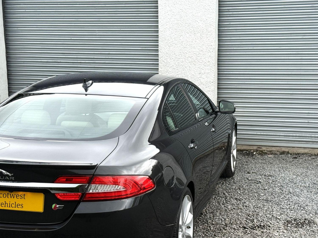 JAGUAR XF