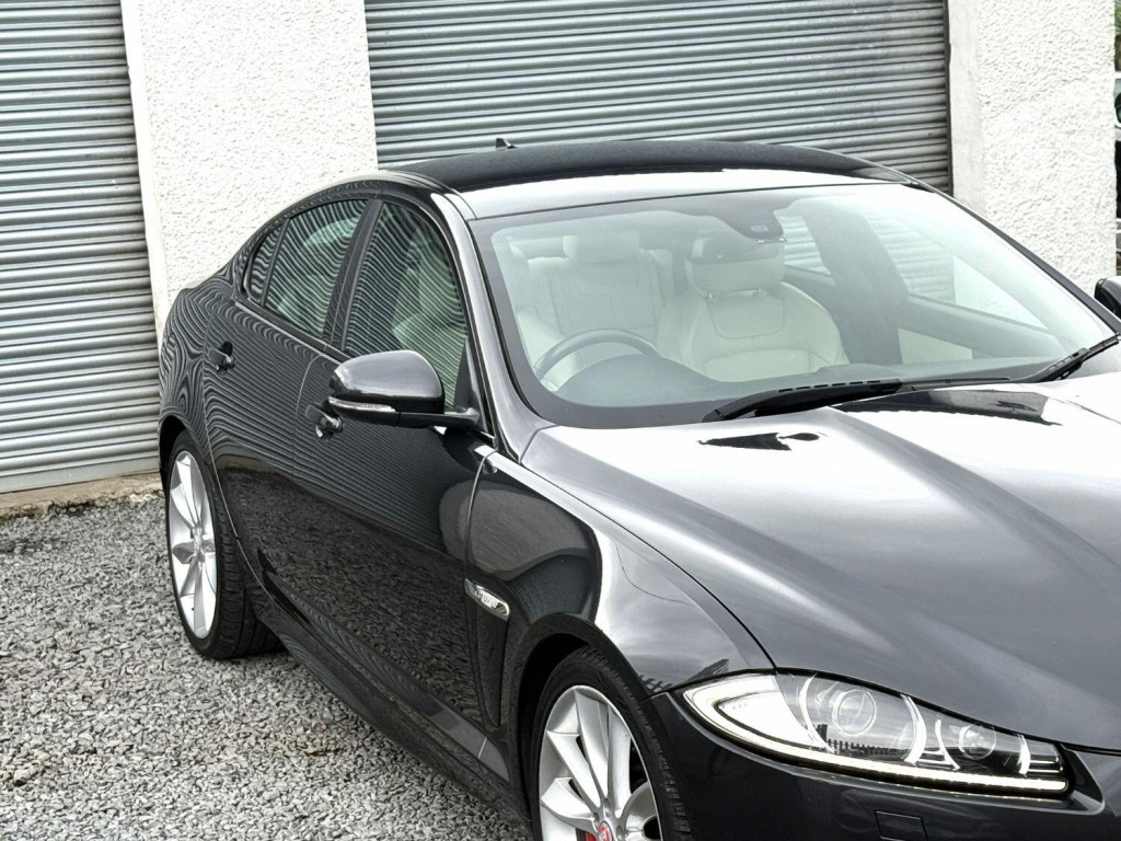 JAGUAR XF