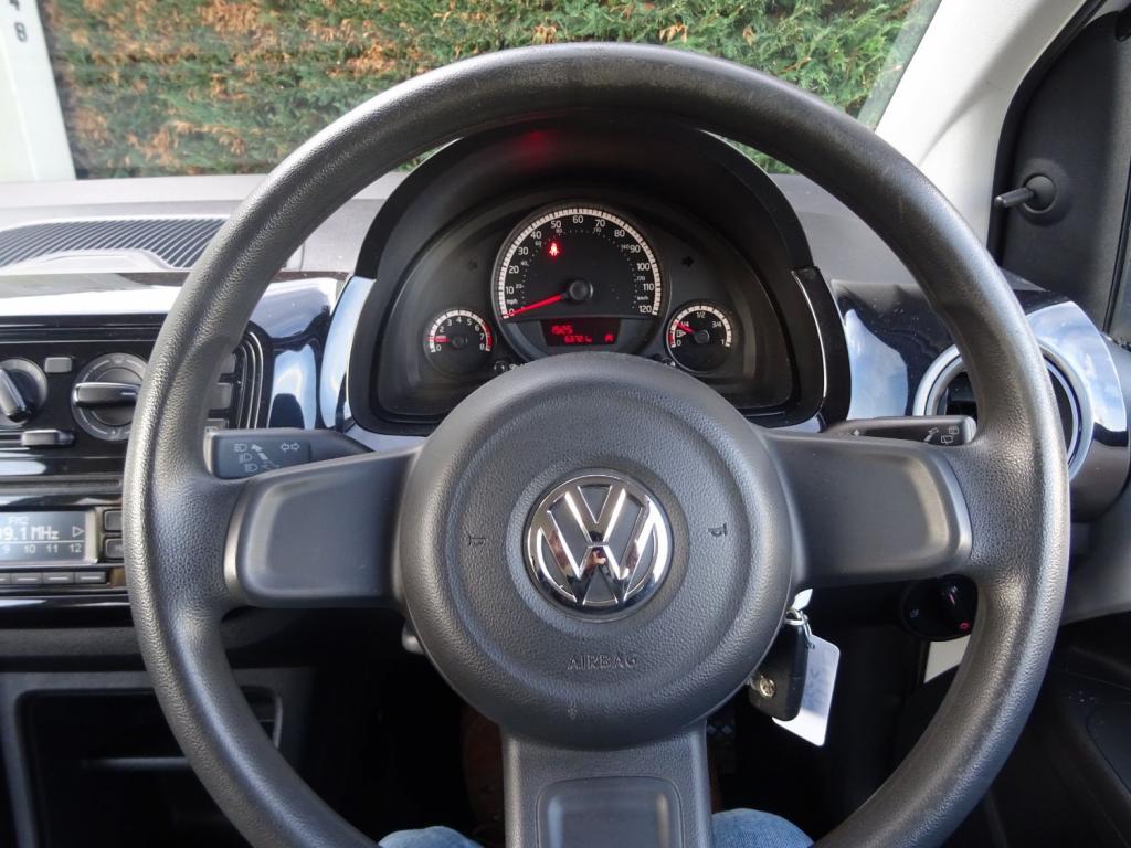 VOLKSWAGEN UP