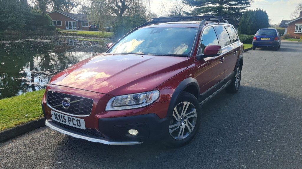 View VOLVO XC70 2.4 SE Nav D4 AWD (181hp)