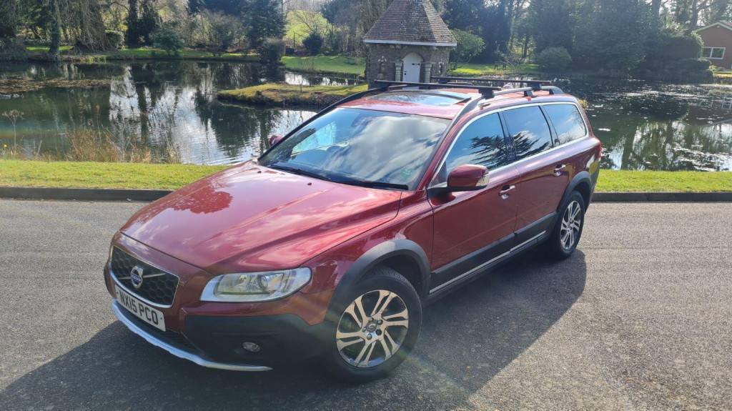 View VOLVO XC70 2.4 SE Nav D4 AWD (181hp)