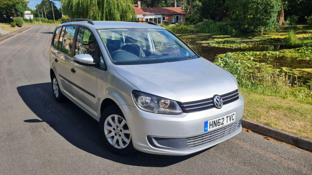 View VOLKSWAGEN TOURAN 1.2 TSI BlueMotion Tech S