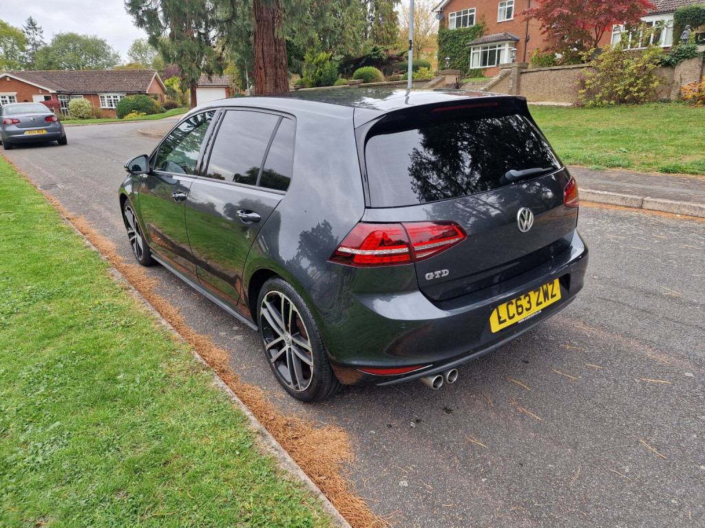 View VOLKSWAGEN GOLF 2.0 TDI BlueMotion Tech GTD