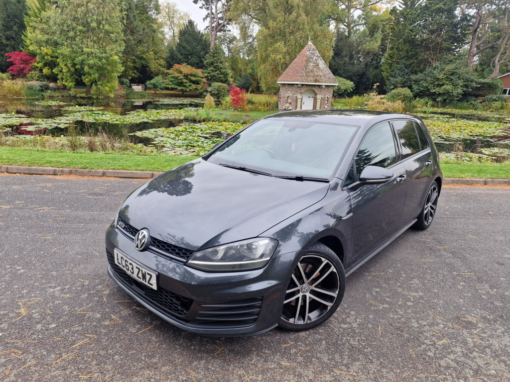 View VOLKSWAGEN GOLF 2.0 TDI BlueMotion Tech GTD