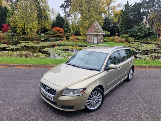 VOLVO V50 2.4 D5 SE Lux