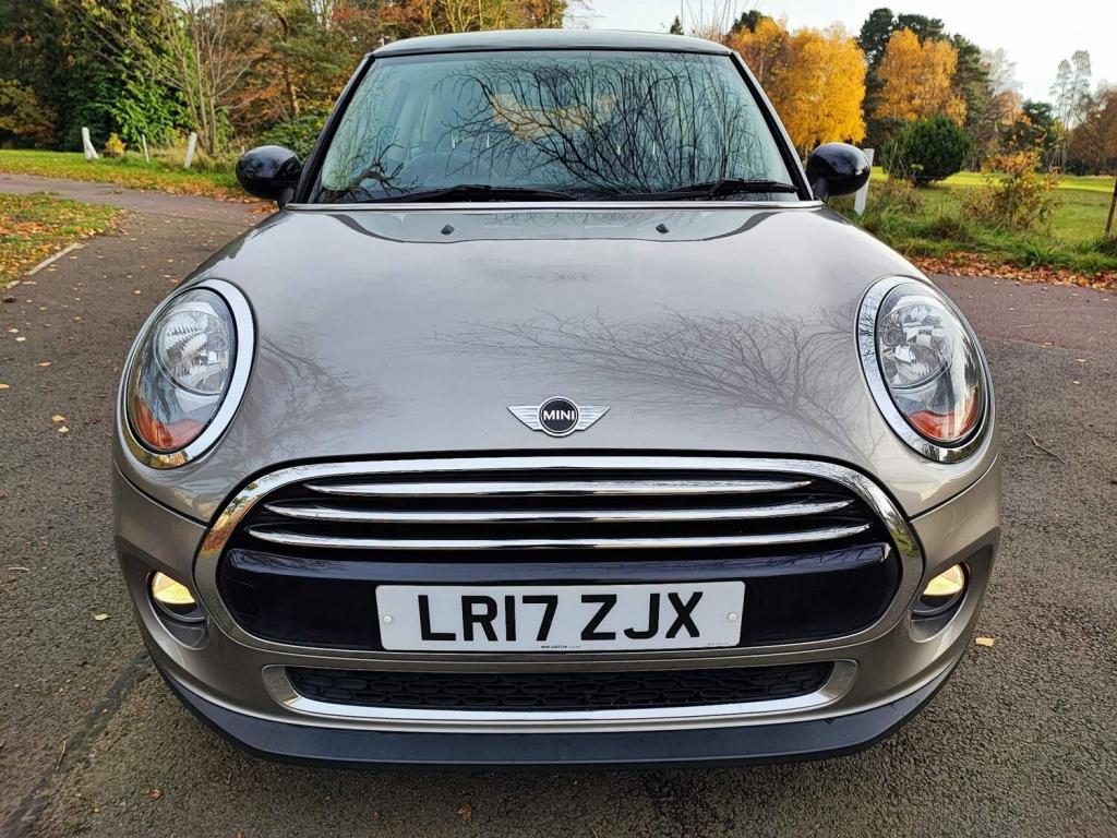 MINI HATCH