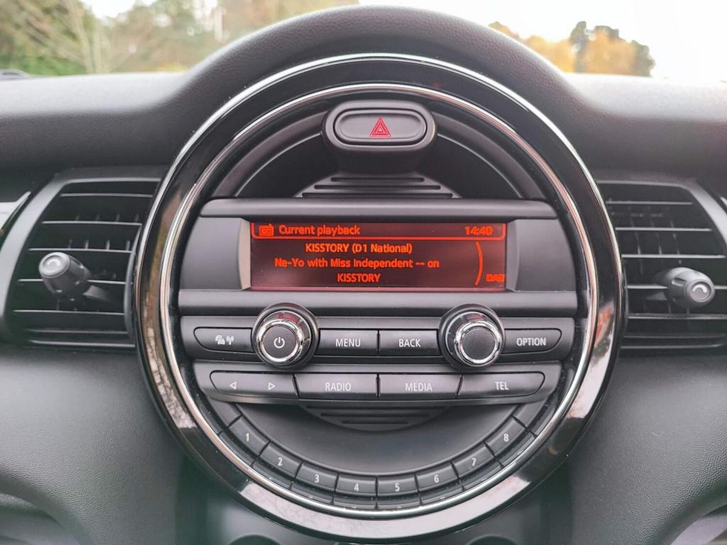 MINI HATCH