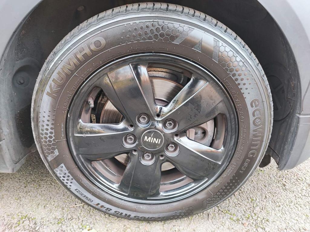 MINI HATCH