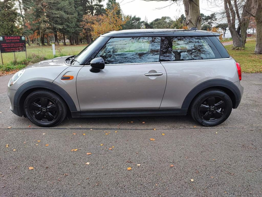 MINI HATCH
