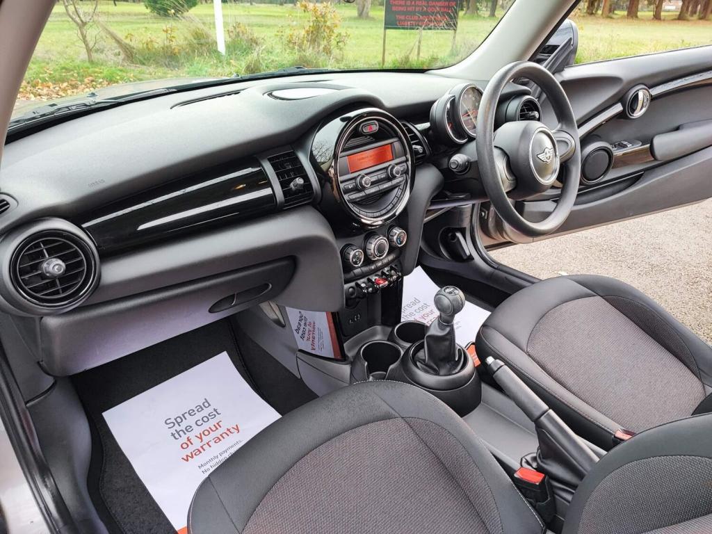 MINI HATCH