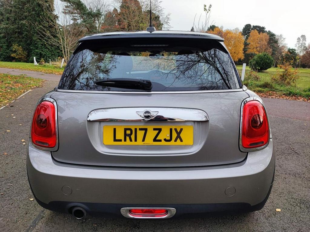 MINI HATCH