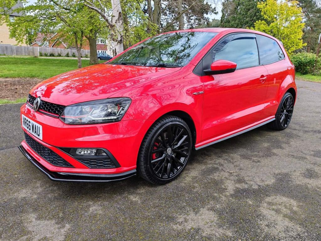 VOLKSWAGEN POLO