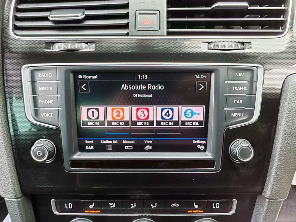 VOLKSWAGEN GOLF