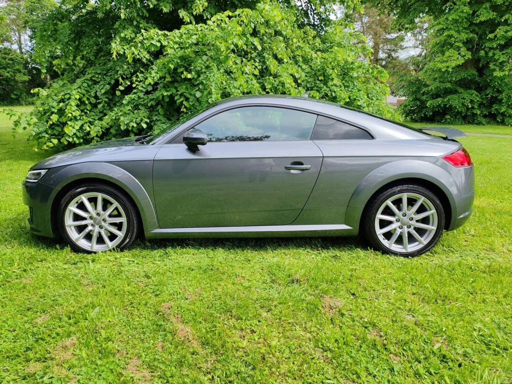AUDI TT