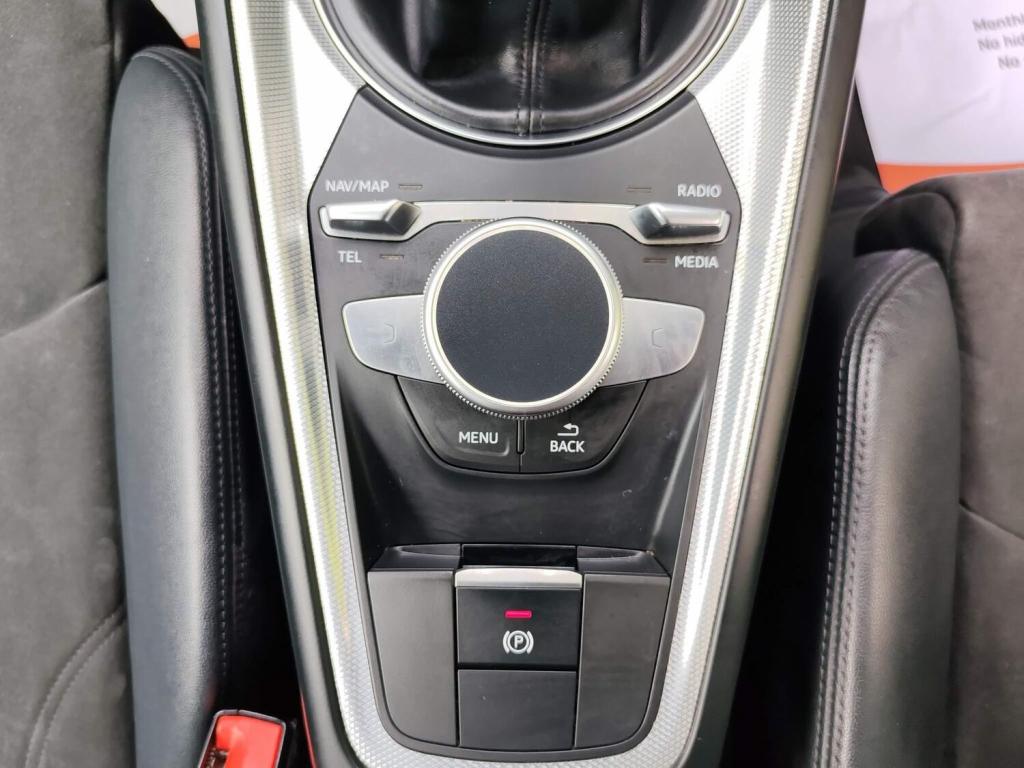 AUDI TT