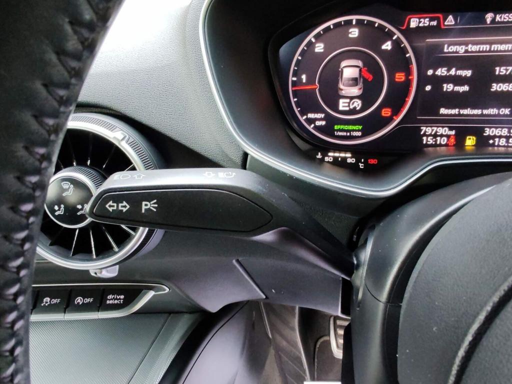 AUDI TT