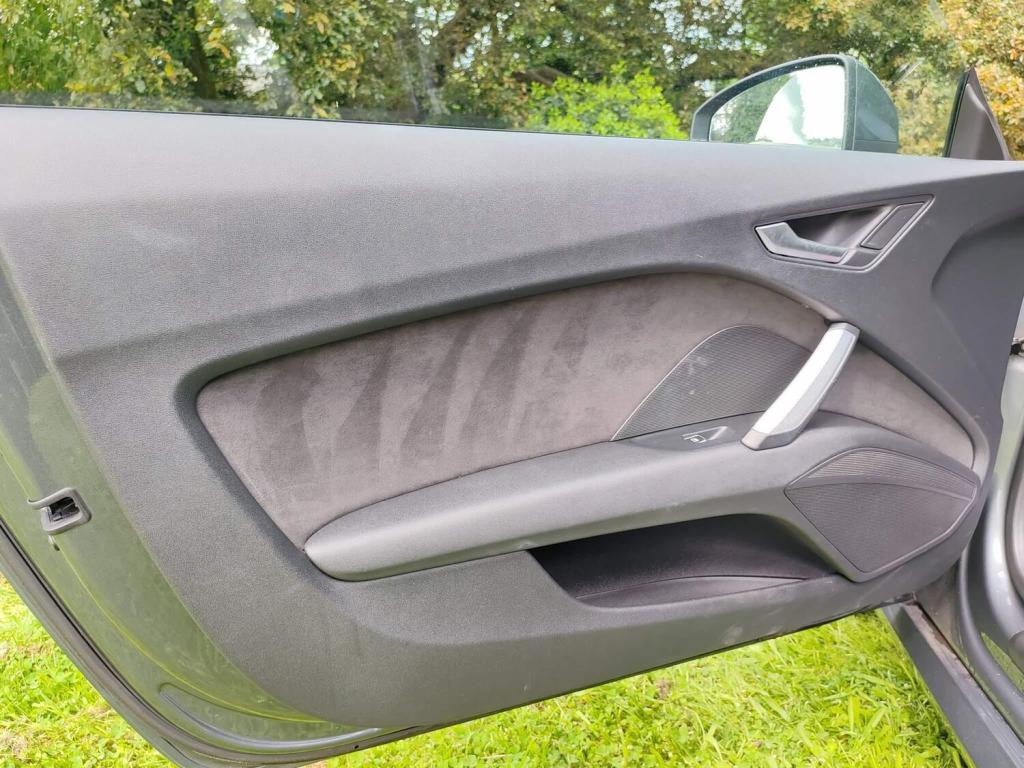 AUDI TT