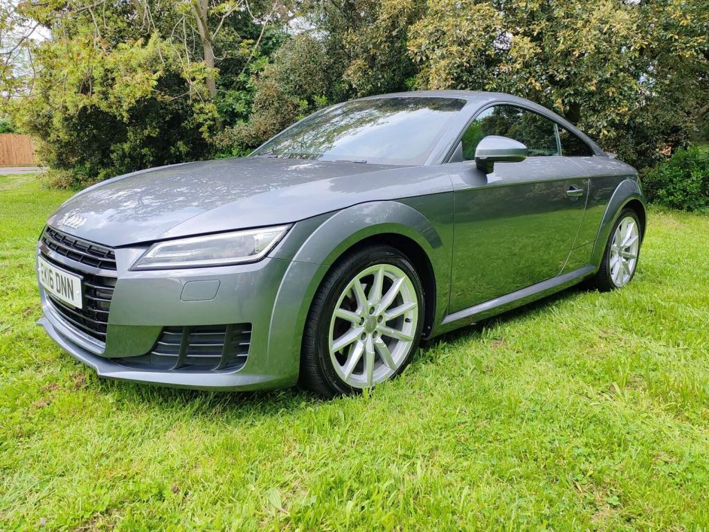 AUDI TT