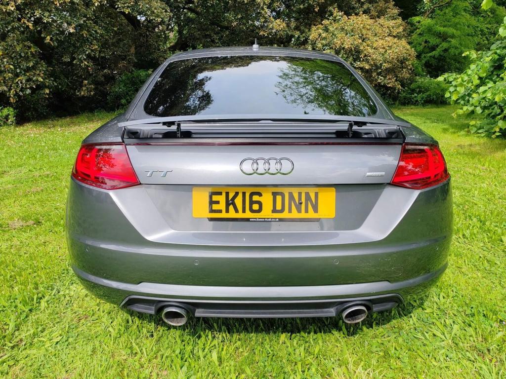 AUDI TT