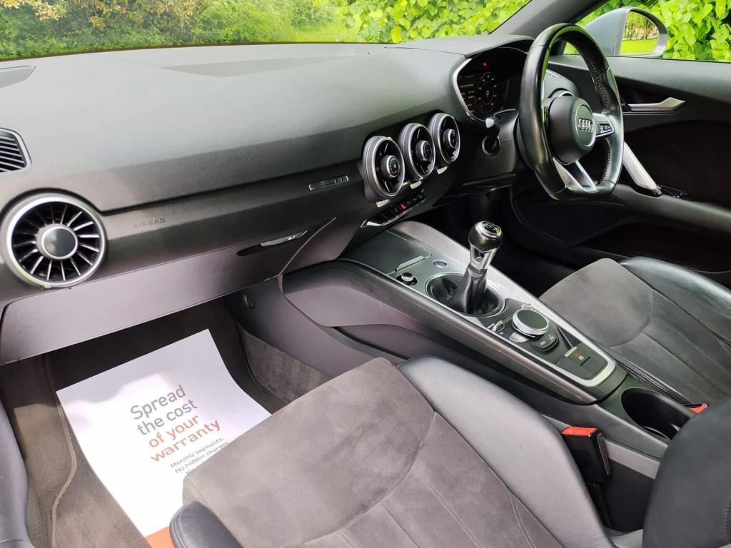AUDI TT
