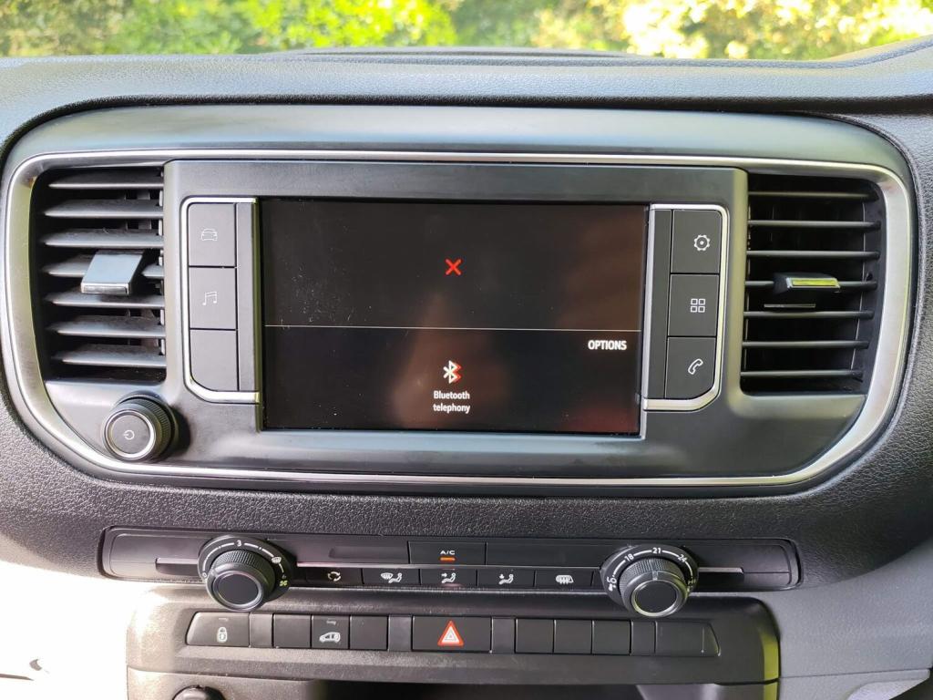 VAUXHALL VIVARO