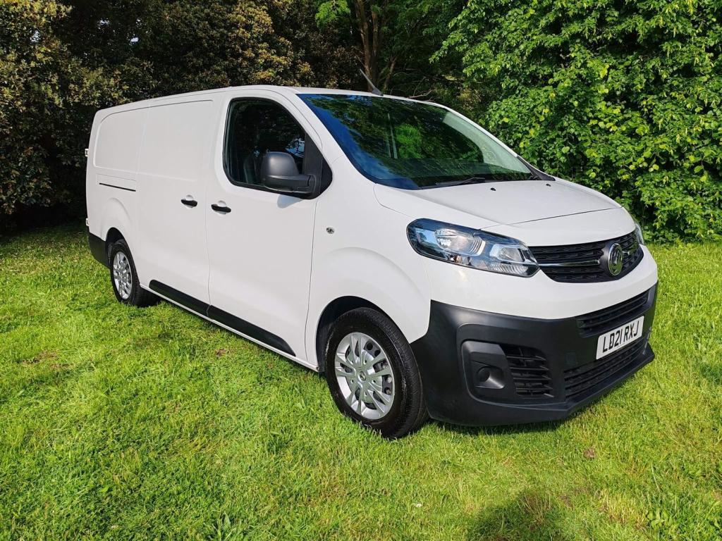View VAUXHALL VIVARO 2.0 Turbo D 3100 Dynamic L2 H1 Euro 6 (s/s) 6dr