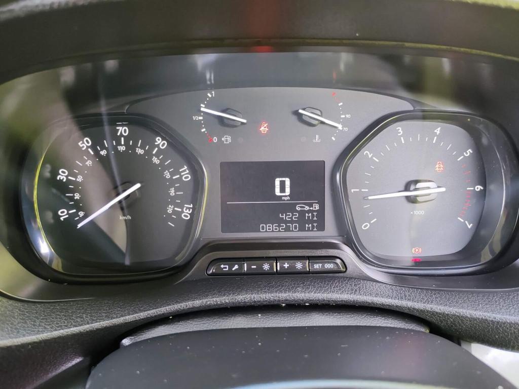 VAUXHALL VIVARO