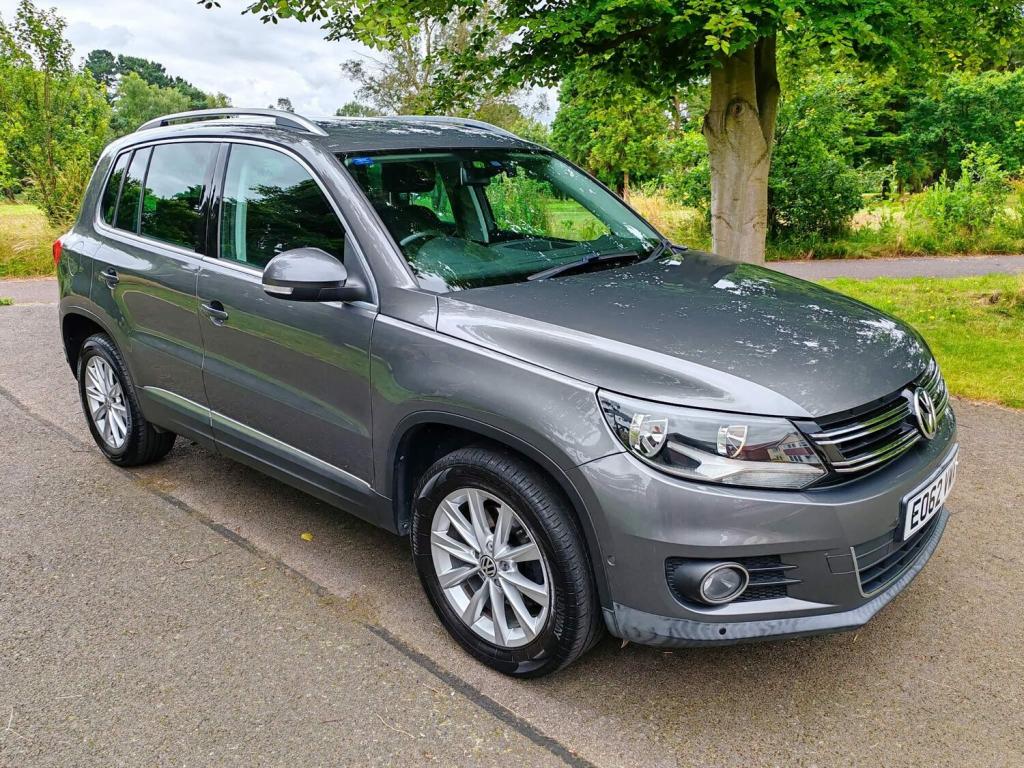 View VOLKSWAGEN TIGUAN 2.0 TDI BlueMotion Tech SE 4WD Euro 5 (s/s) 5dr