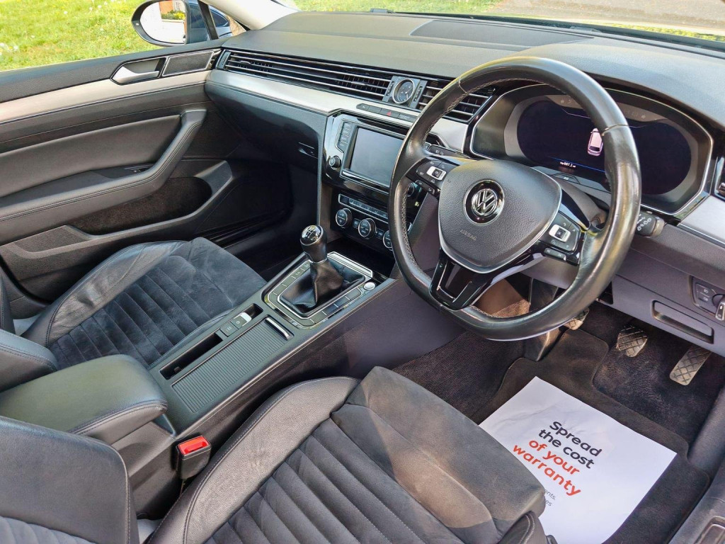 View VOLKSWAGEN PASSAT 2.0 TDI GT Euro 6 (s/s) 5dr