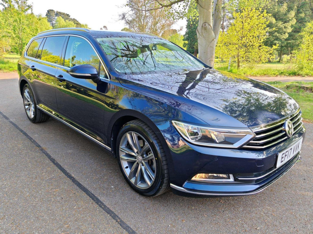 View VOLKSWAGEN PASSAT 2.0 TDI GT Euro 6 (s/s) 5dr