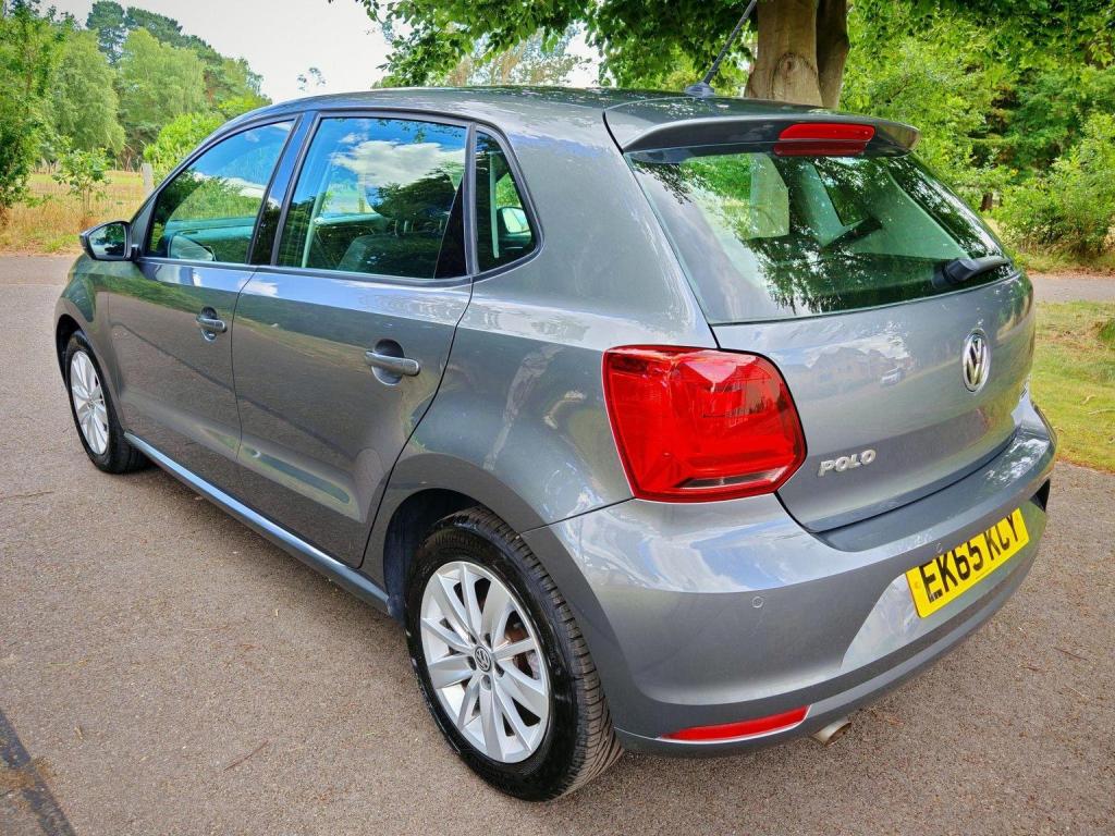 VOLKSWAGEN POLO