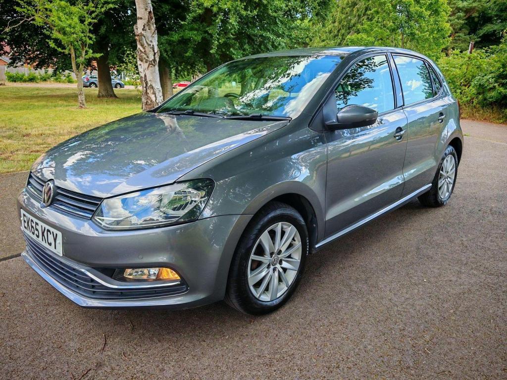 VOLKSWAGEN POLO